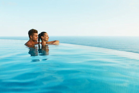 travel-couple
